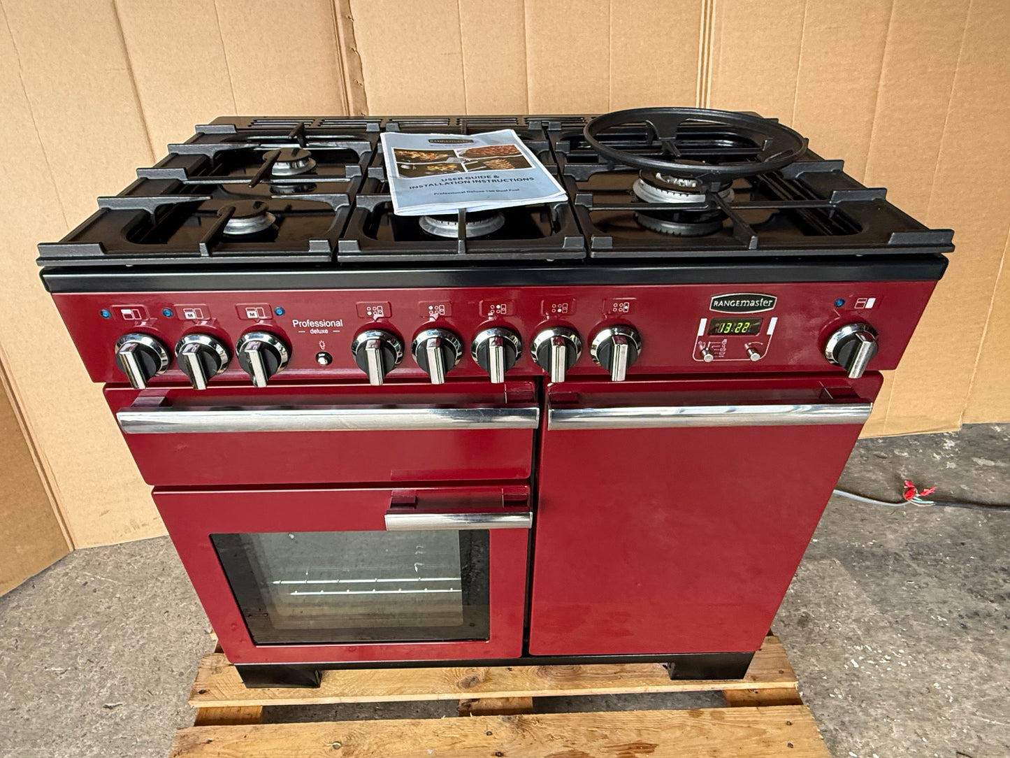 Rangemaster professional Deluxe 100 Dual Fuel FSD Cranberry Red Cooker