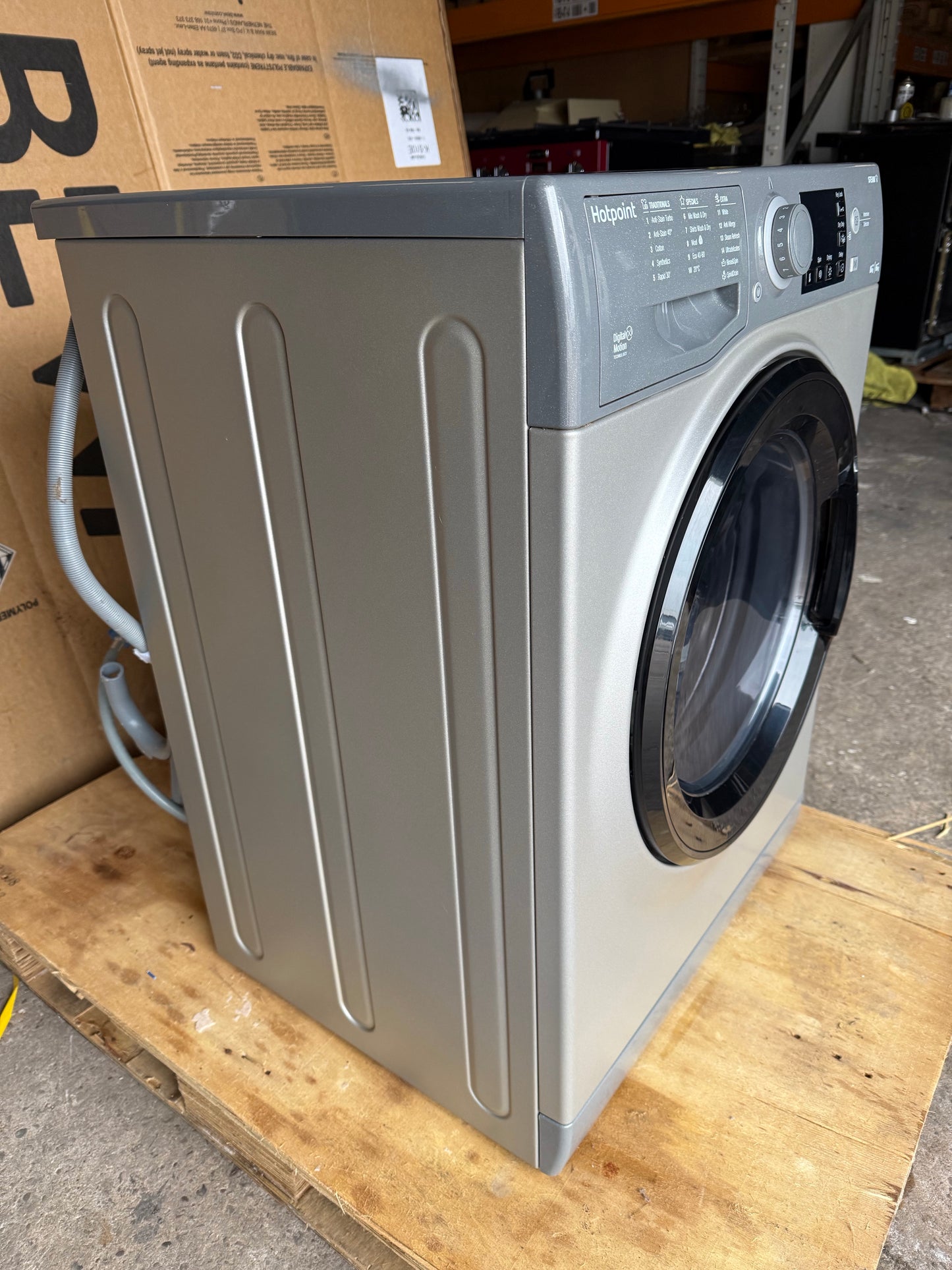Hotpoint RDG8643GK 8Kg washer/Dryer