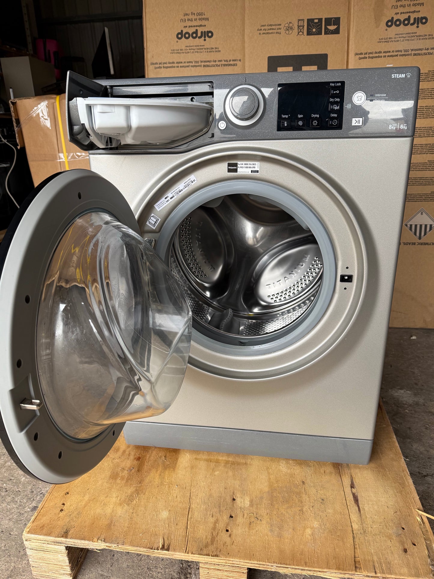 Hotpoint RDG8643GK 8Kg washer/Dryer