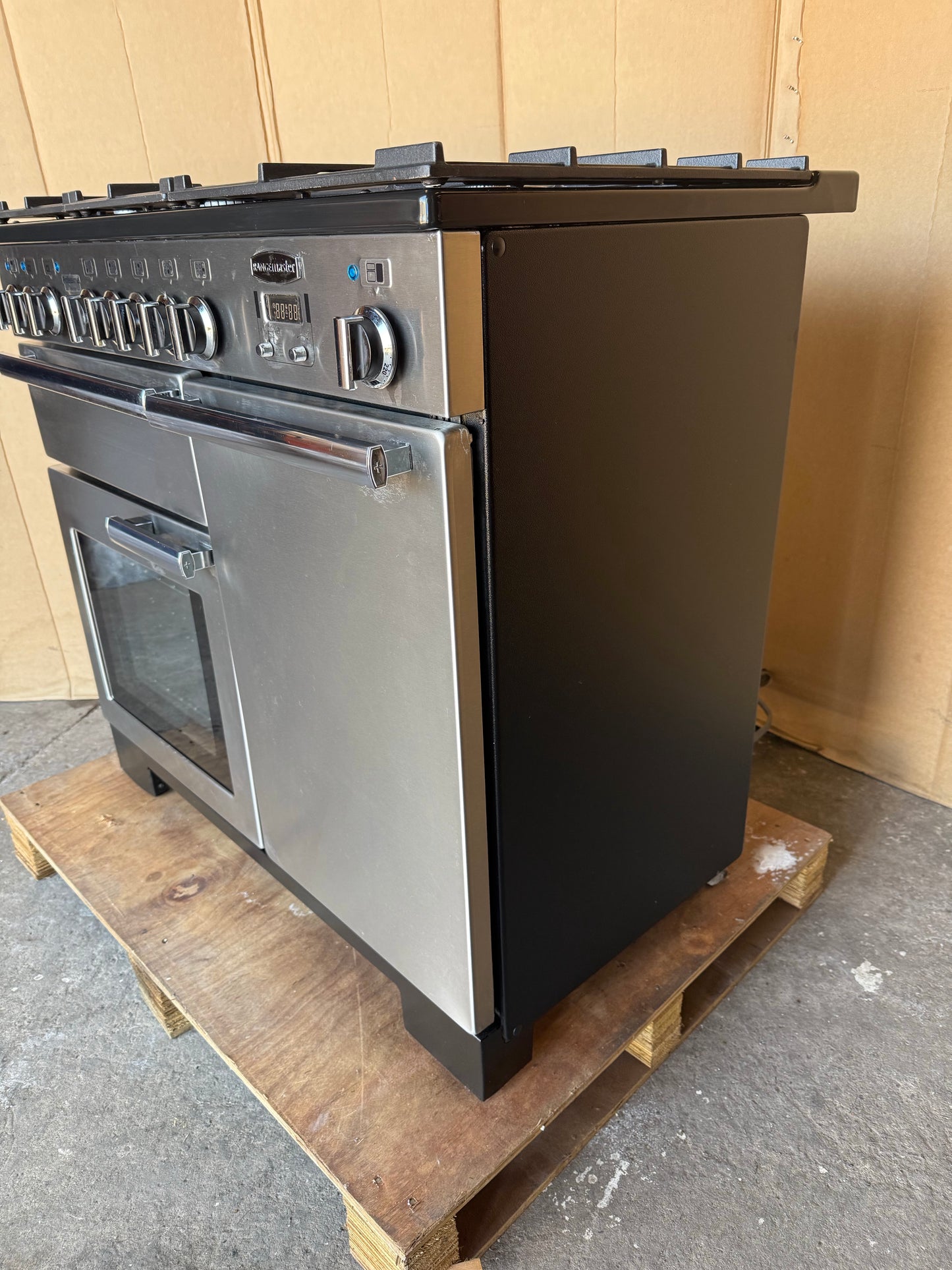 RANGEMASTER PROFESSIONAL DELUXE 100 DUAL FUEL FSD WITH HOOD