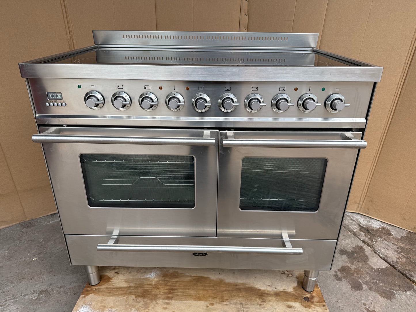 Britannia 100 ceramic stainless steel all Electric Cooker