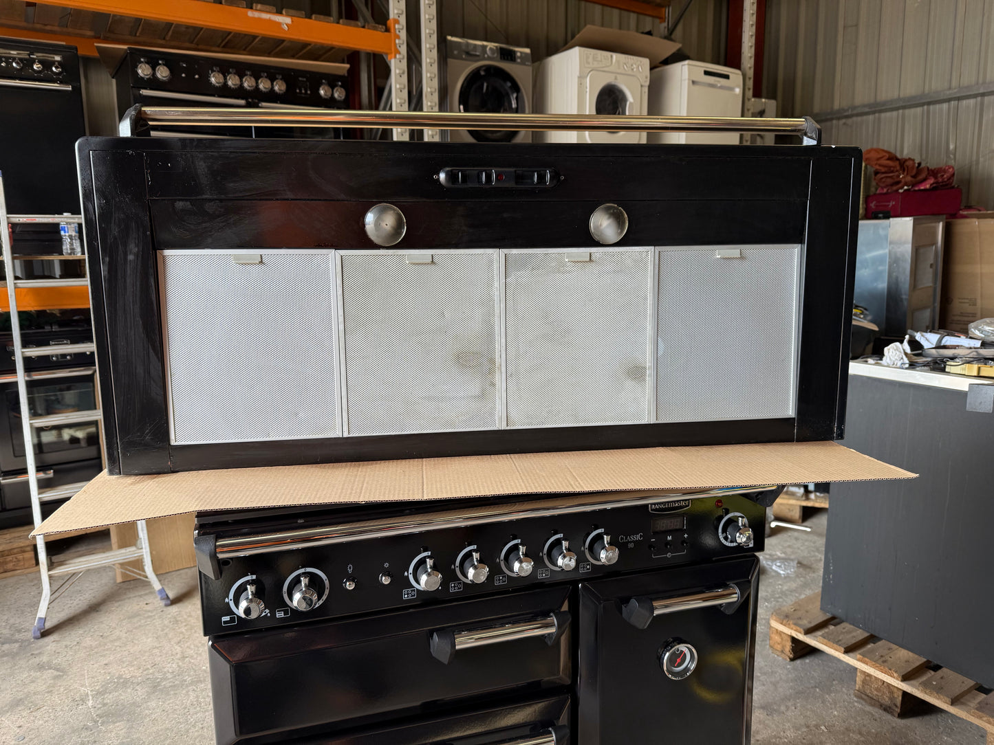 RANGEMASTER 110CM BLACK/BRASS EXTRACTOR HOOD