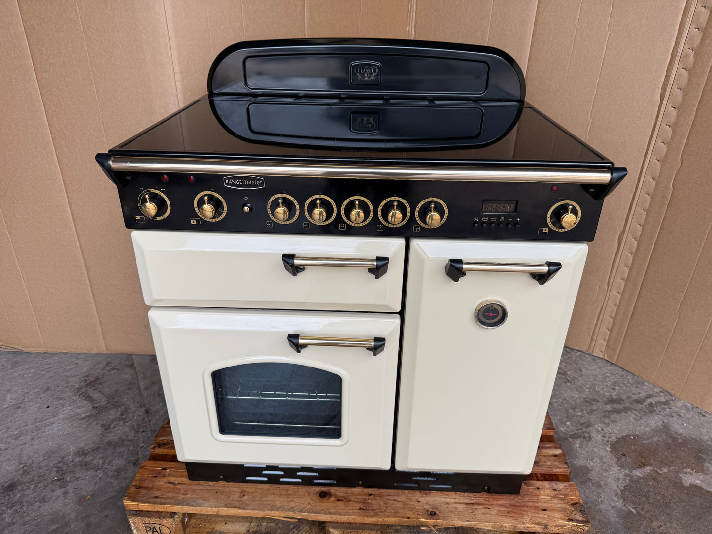 RANGEMASTER CLASSIC 90 INDUCTION ALL ELECTRIC CREAM/BRASS