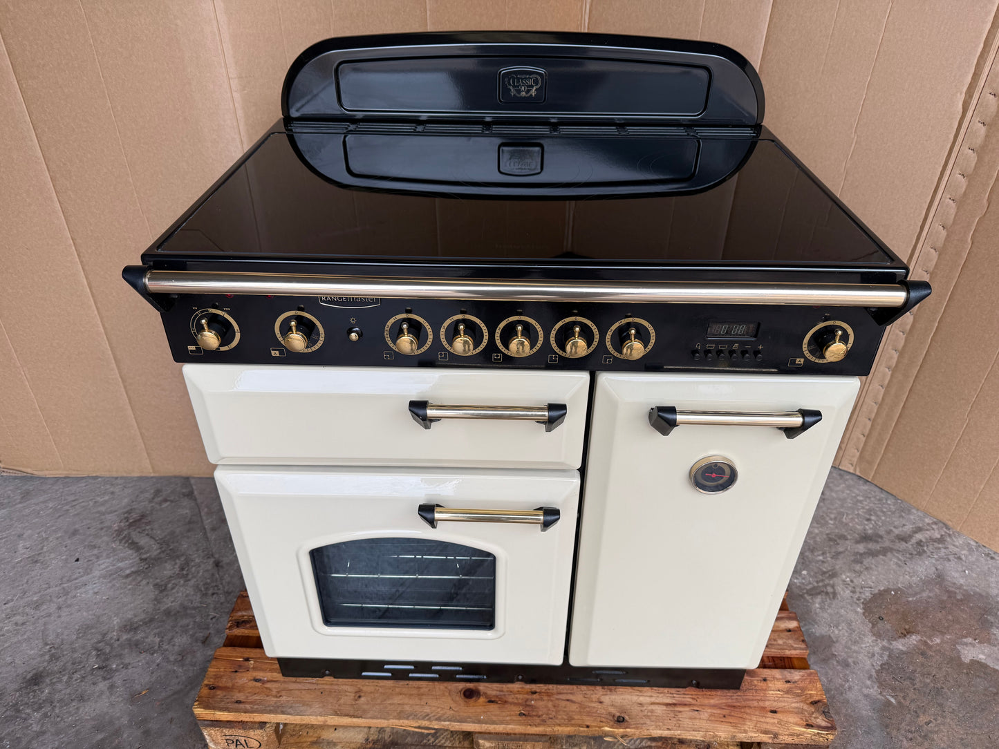 RANGEMASTER CLASSIC 90 INDUCTION ALL ELECTRIC CREAM/BRASS