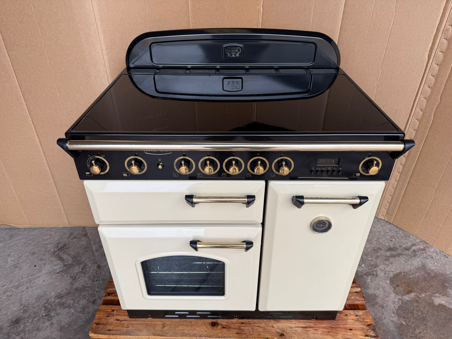 RANGEMASTER CLASSIC 90 INDUCTION ALL ELECTRIC CREAM/BRASS