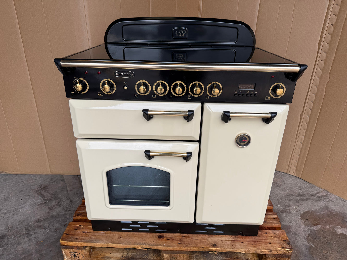 RANGEMASTER CLASSIC 90 INDUCTION ALL ELECTRIC CREAM/BRASS