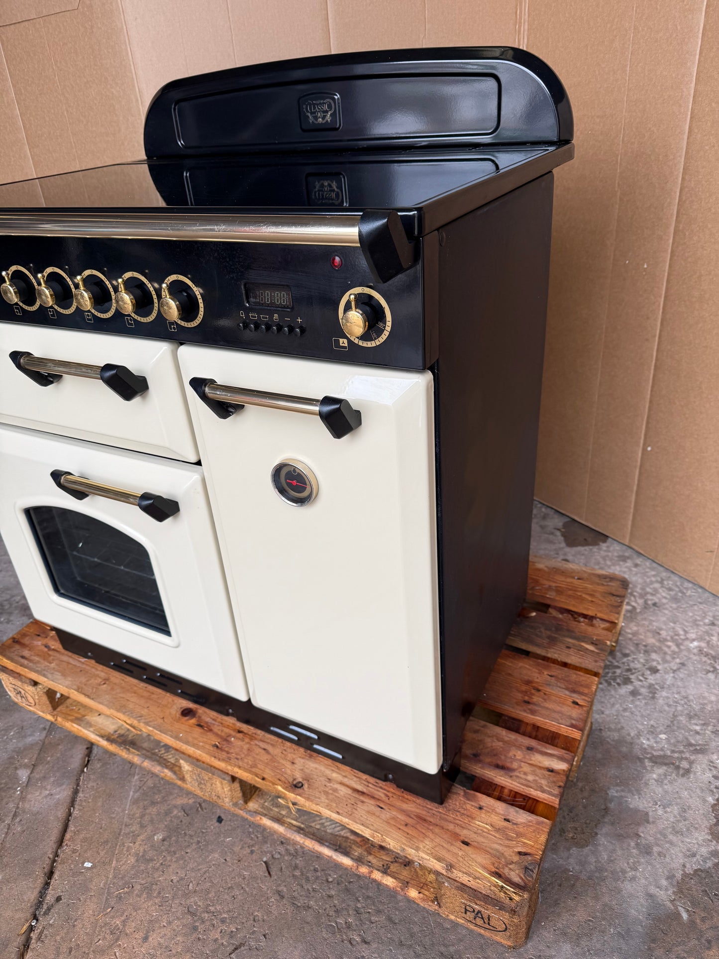 RANGEMASTER CLASSIC 90 INDUCTION ALL ELECTRIC CREAM/BRASS