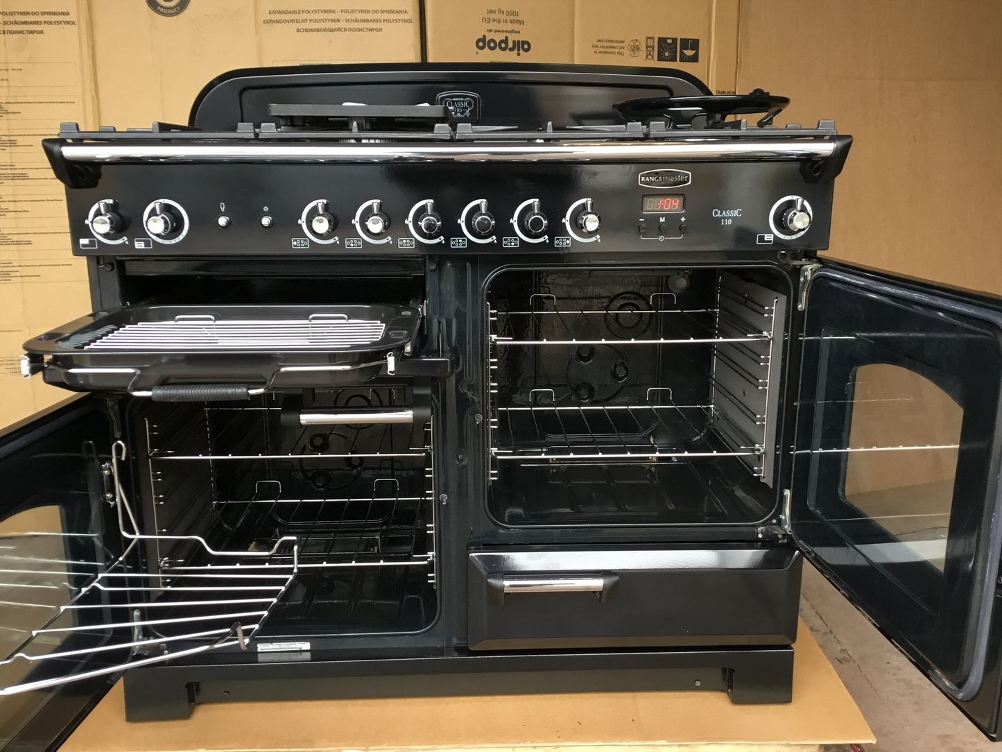 RANGEMASTER CLASSIC 110 NATURAL GAS WITH MATCHING HOOD