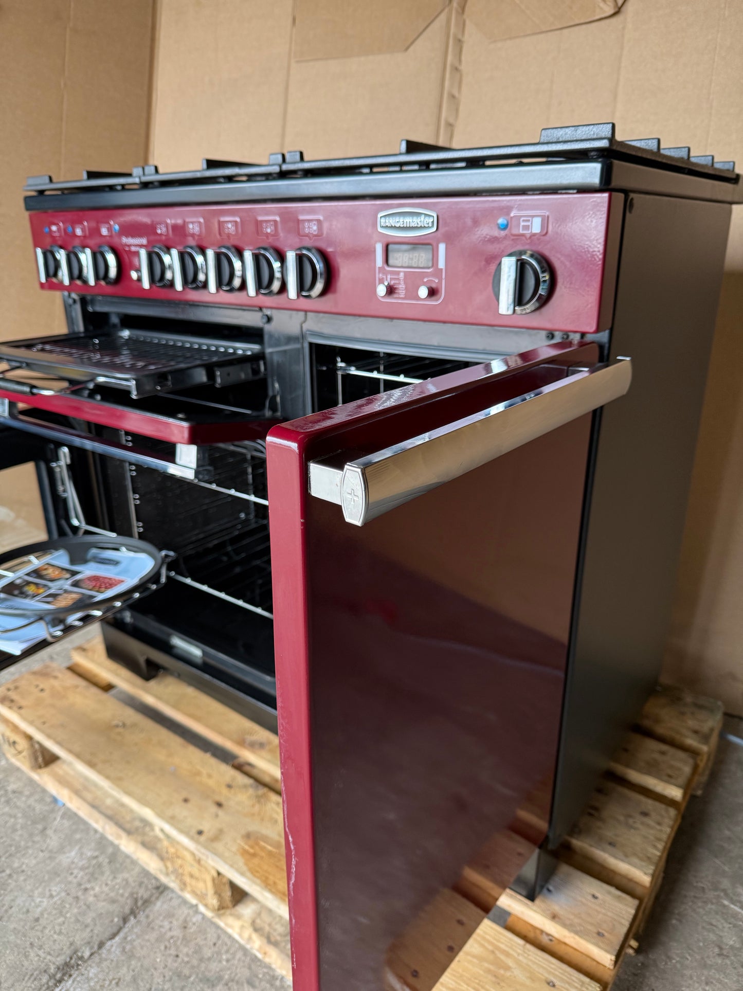 Rangemaster professional Deluxe 100 Dual Fuel FSD Cranberry Red Cooker