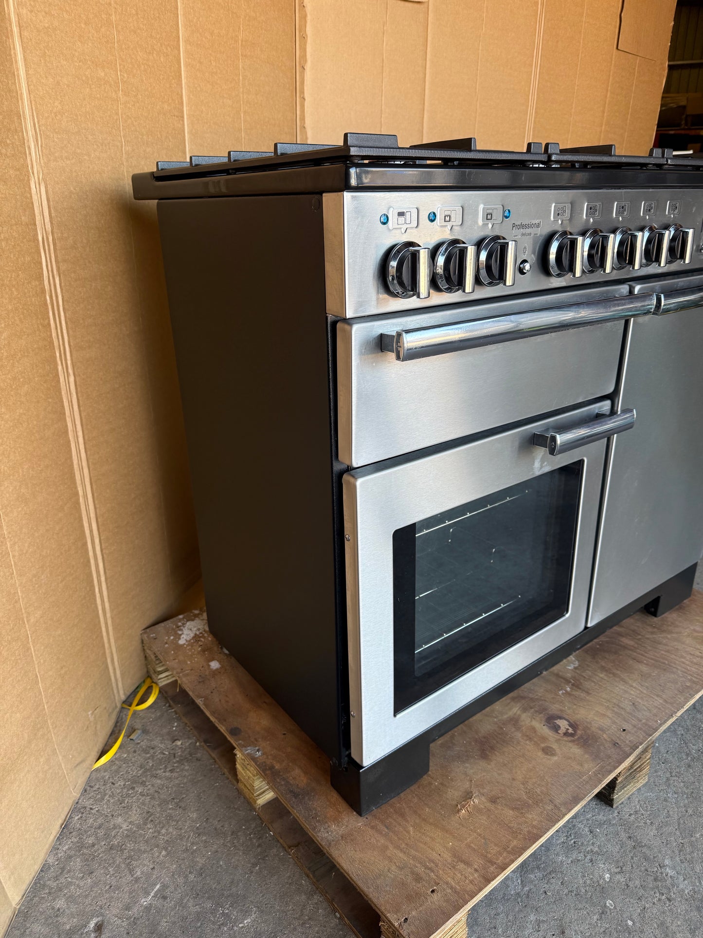 RANGEMASTER PROFESSIONAL DELUXE 100 DUAL FUEL FSD WITH HOOD